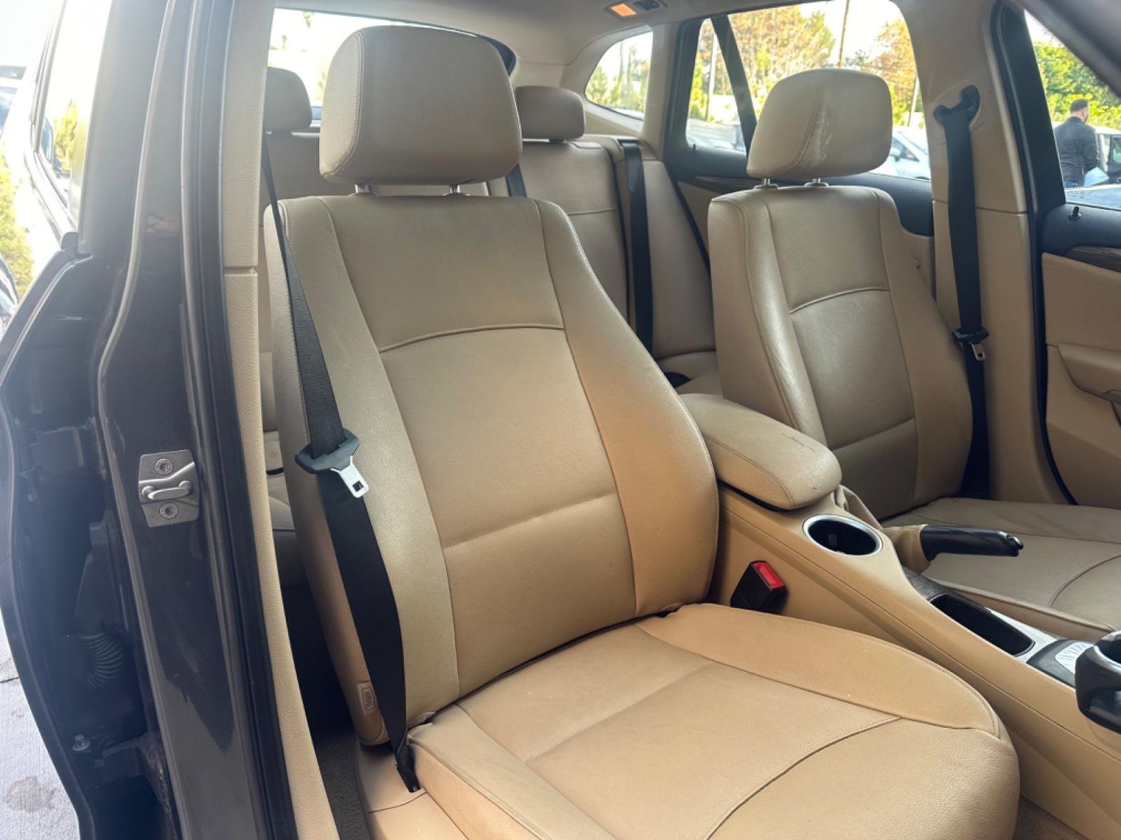 2014 Gray /black BMW X1 leather (WBAVM1C58EV) with an 4 CYLINDER engine, Automatic transmission, located at 30 S. Berkeley Avenue, Pasadena, CA, 91107, (626) 248-7567, 34.145447, -118.109398 - Photo #15